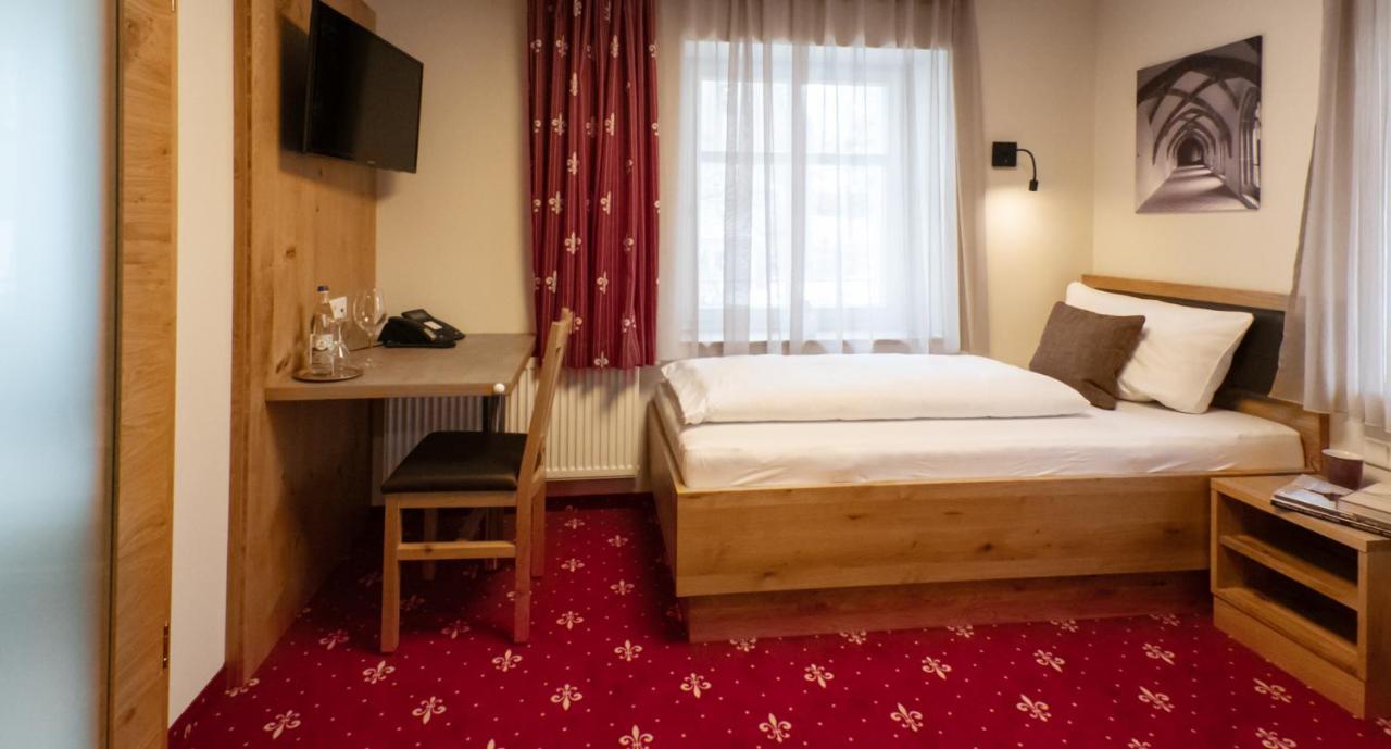 Klostergasthof Heidenheim - Hotel Garni Eksteriør billede
